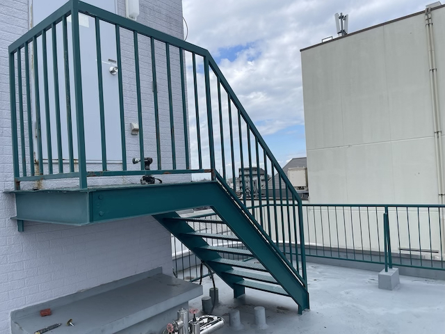 足立区　屋上手摺塗装工事　塗装前